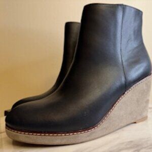 Kensie Hatley Wedge Ankle Bootie